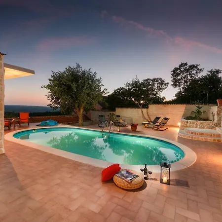 Marina Krusevo-zadar * Kruševo