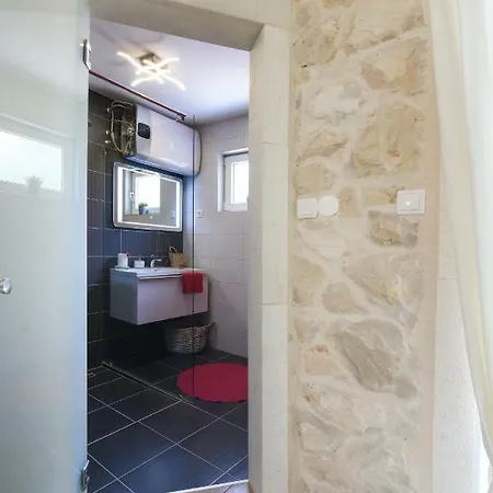 Marina Krusevo-zadar * Kruševo