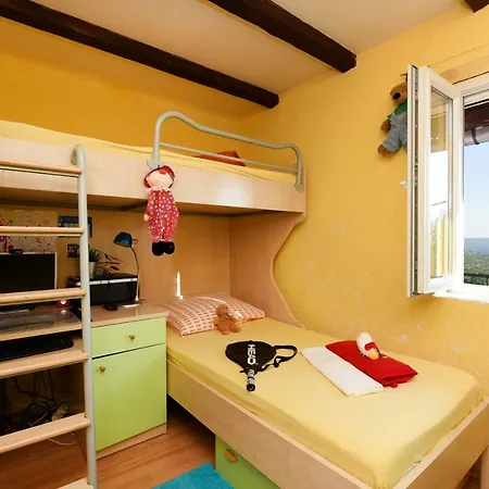 Marina Krusevo-zadar *