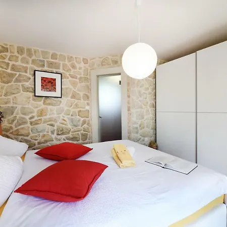 Marina Krusevo-zadar *