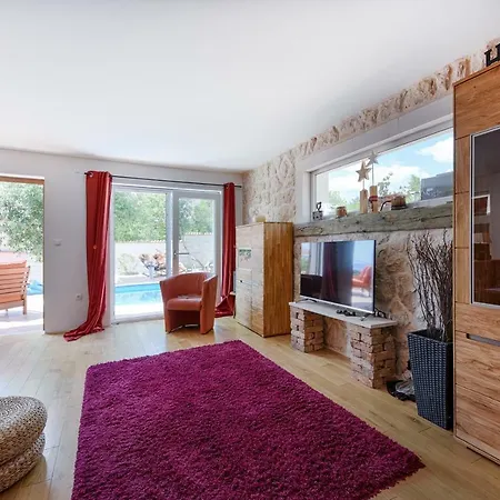 Marina Krusevo-zadar *